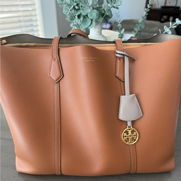 Tory Burch Handbags - Tory Burch Brown Leather Tote with Gold Accent